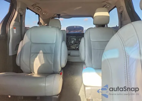 2015 Toyota Sienna Xle z USA, uszkodzony, nr VIN 5TDDK3DC8FS113010